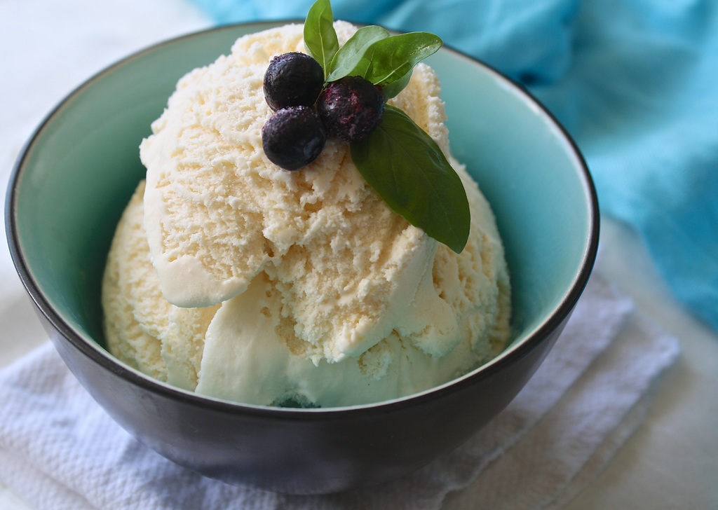 Домашнее ванильное мороженое - рецепт