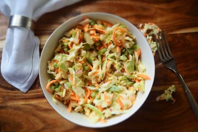 Классический салат из капусты – рецепт приготовления